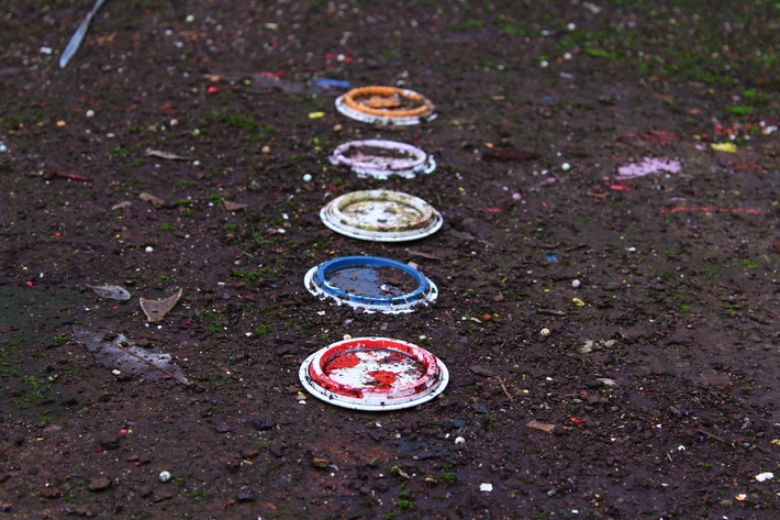 Capsules de peinture au sol